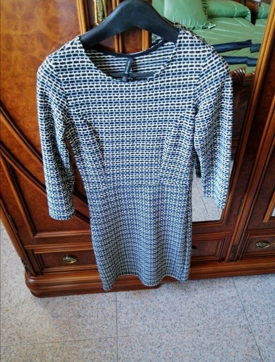 Vestido manga francesa. Talla S.