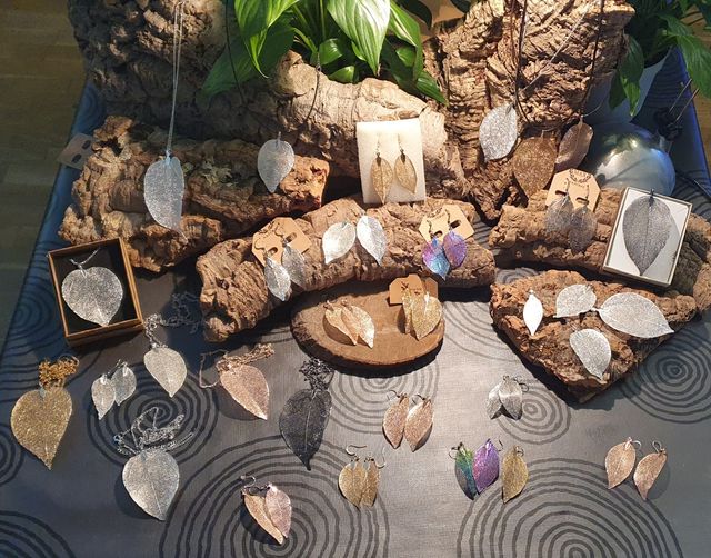 Colgante y pendientes de hojas Naturales