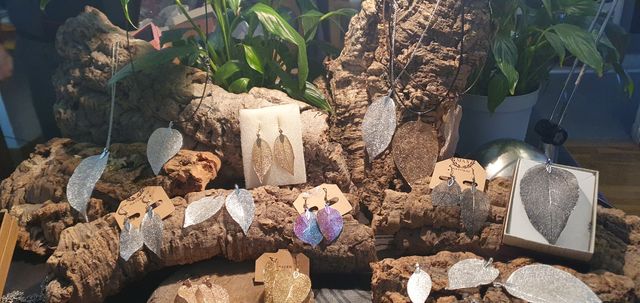 Colgante y pendientes de hojas Naturales