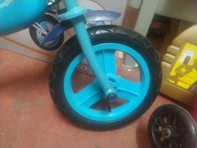 Bicicleta sin  pedales.Imaginarium.