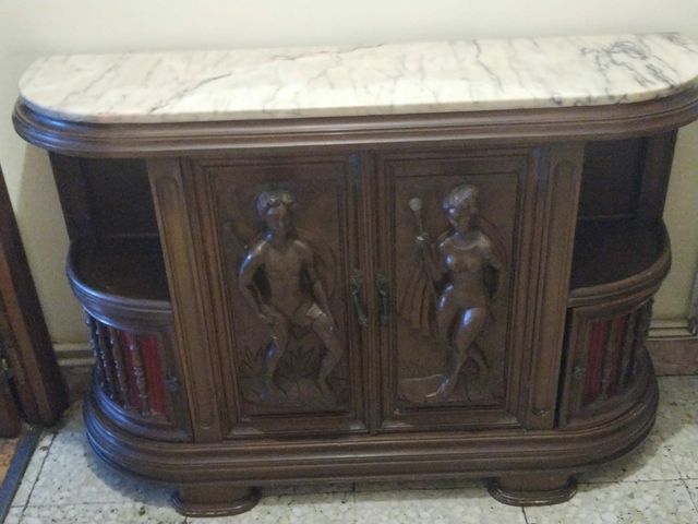 Taquillon madera tallada y encimera marmol