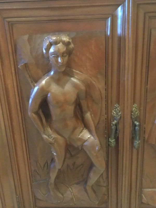 Taquillon madera tallada y encimera marmol