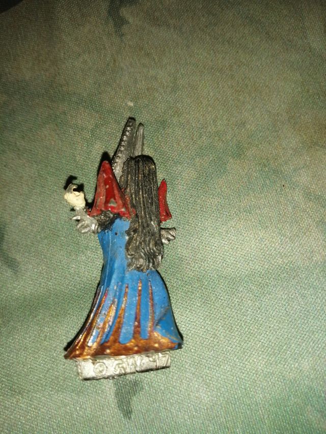 Hechicera elfos oscuros warhammer 