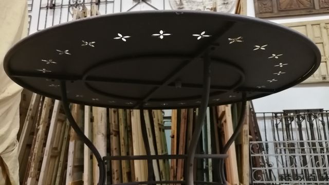 Mesa jardín forja circular grande comedor hierro de segunda mano por