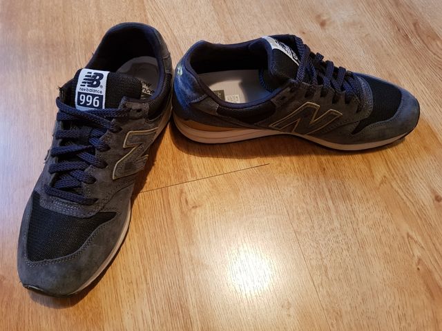 Zapatillas New Balance 996. Color azul.