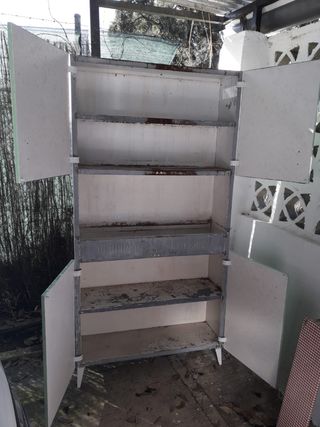 ANTIGUO MUEBLE METALICO DE COCINA PARA RESTAURAR de segunda mano por 60