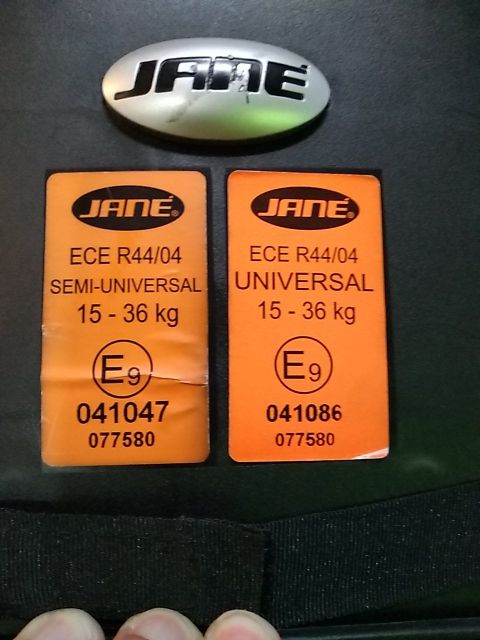 Cadeira auto com Isofix. Modelo de Montecarlo