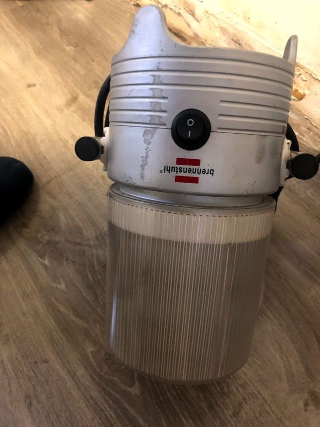 LAMPARA + 4 BASES DE ENCHUFE