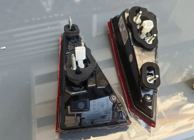 Piloto trasero izqd Infiniti Q30 original, precint