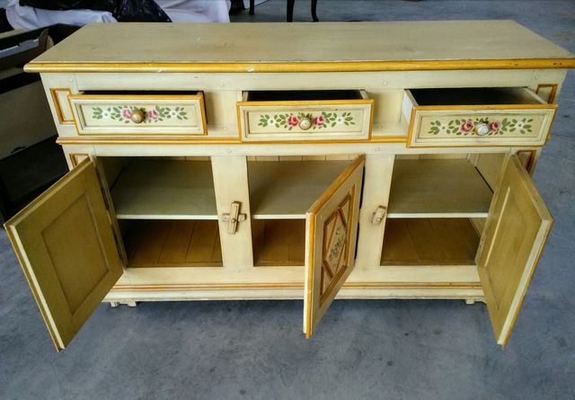 Mueble aparador antiguo vintage de segunda mano por 180 € en Mairena