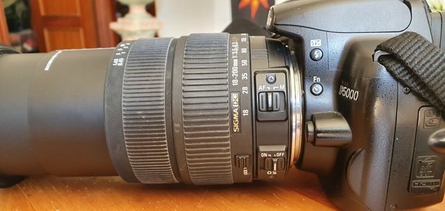 Camara reflex Nikon D5000