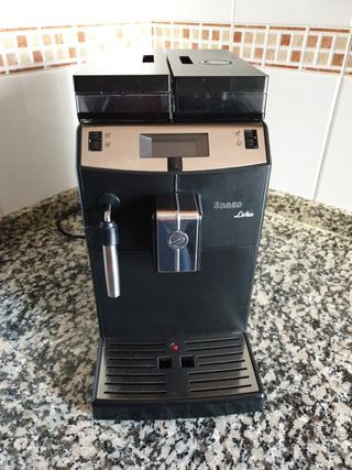 Cafetera expreso Saeco Lirika de segunda mano por 300 € en Cafetera expreso Saeco Lirika de segunda mano por 300 € en