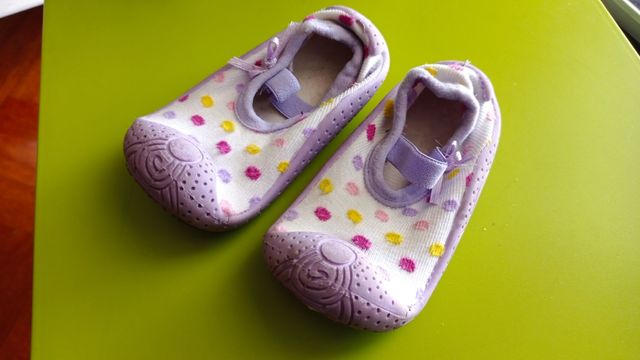 Zapatillas bebé niña 19
