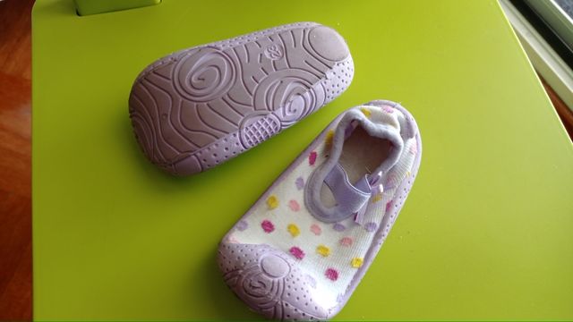 Zapatillas bebé niña 19
