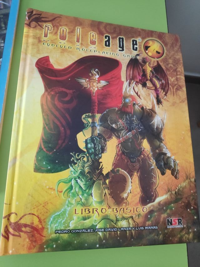 Juego de rol Roleage en tapa dura