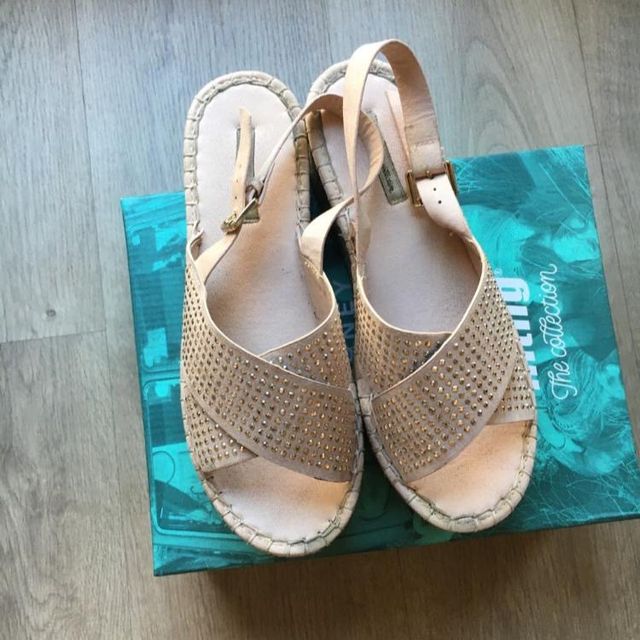 Sandalias de plataforma rosa palo