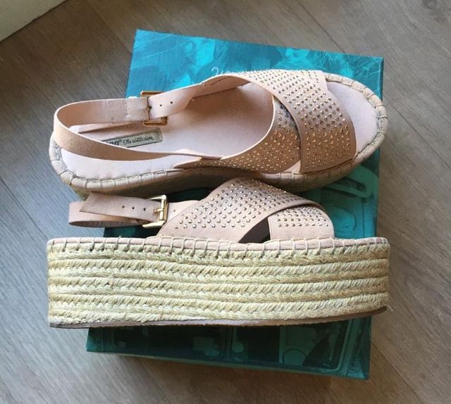 Sandalias de plataforma rosa palo