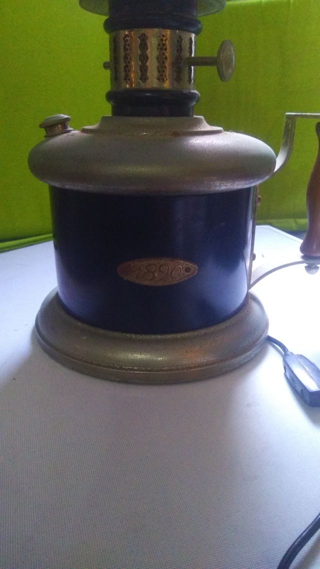 lámpara de 1890