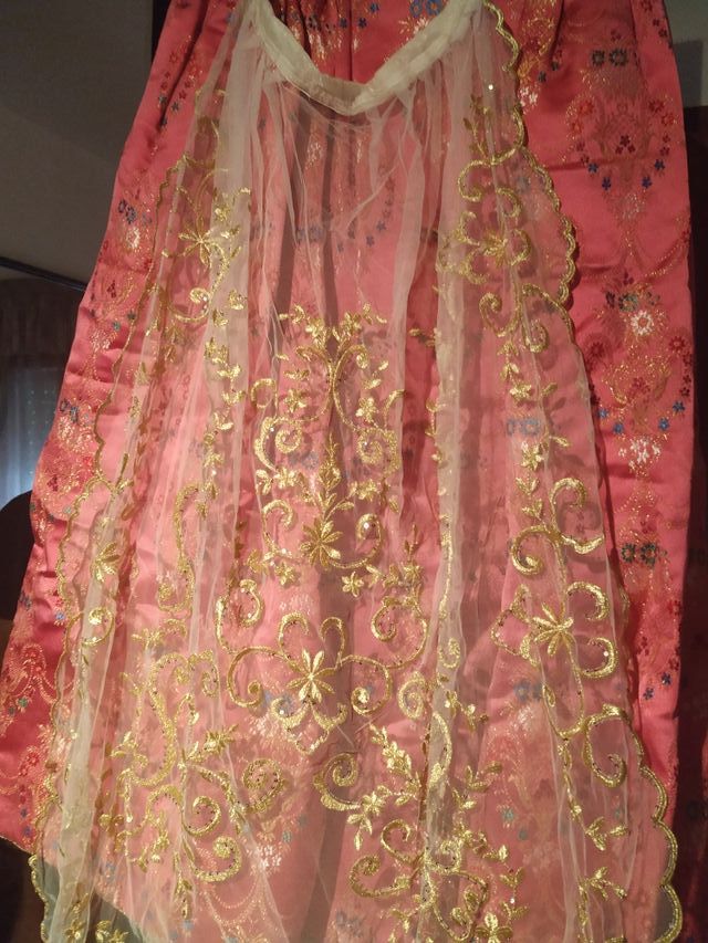 Traje de comisionada siglo XVIII