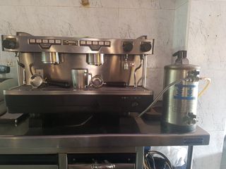 Cafetera automática de 3 grupos CIMBALI M27 - CIMBALI - A3-2 -  Restoconcept.com