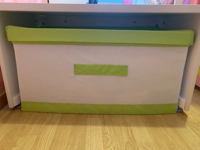 Baúl / banco con cesto de segunda mano por 22 € en Cartagena en WALLAPOP