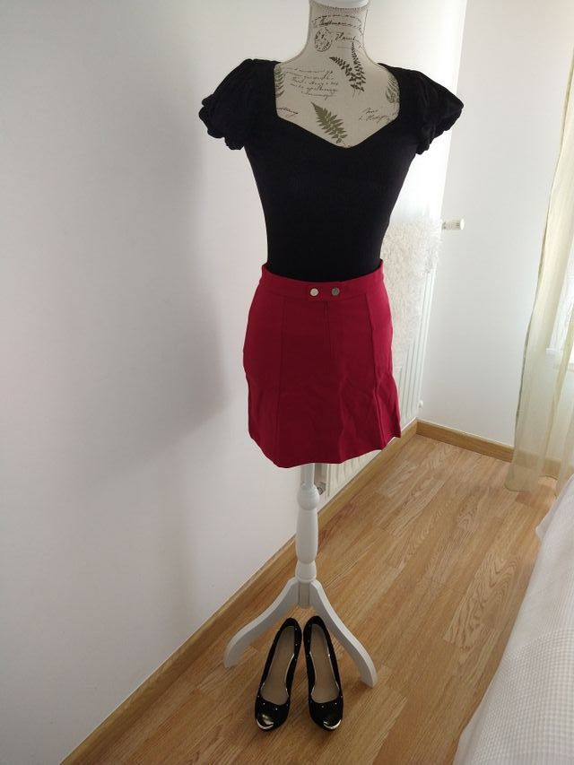 camiseta negra Bershka talla xs