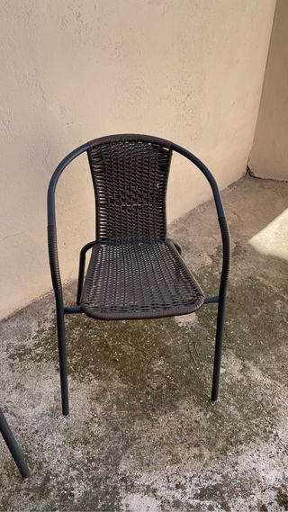 Mesa y silla de jardín de segunda mano por 65 € en Pepino en WALLAPOP