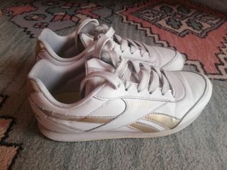 Zapatillas Reebok Royal Flag de segunda mano por 7 EUR en Ceboliño en  WALLAPOP