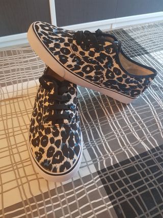 Zapatillas Marypaz de segunda mano por 6 EUR en Alcorcón en WALLAPOP