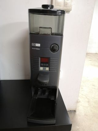 MOLINILL0 CAFÉ IBERITAL CAPRICCIO AZKOYEN de segunda mano por 325 EUR en  Getafe en WALLAPOP