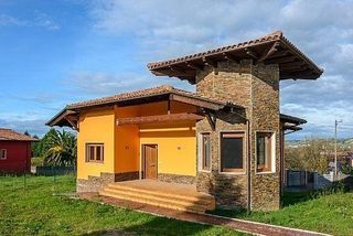 Chalet en venta en El Berrón-La Carrera en Siero