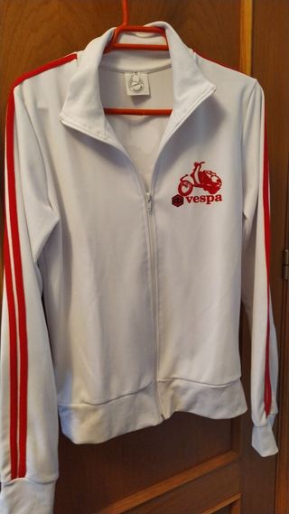 Sudadera t m Vespa nueva de segunda mano por 10 EUR en Alboraya en WALLAPOP