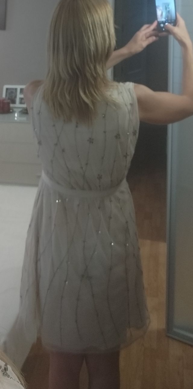 Vestido fiesta, pedreria, Talla 40, marca Amite