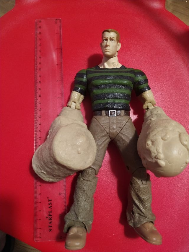 figuara de acción marvel Sandman