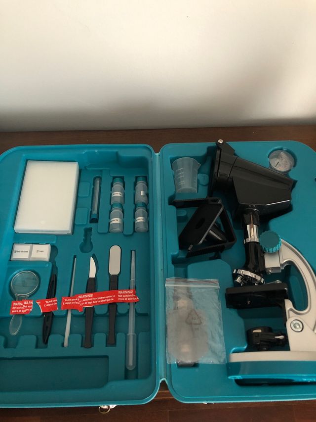 Microscopio de niño