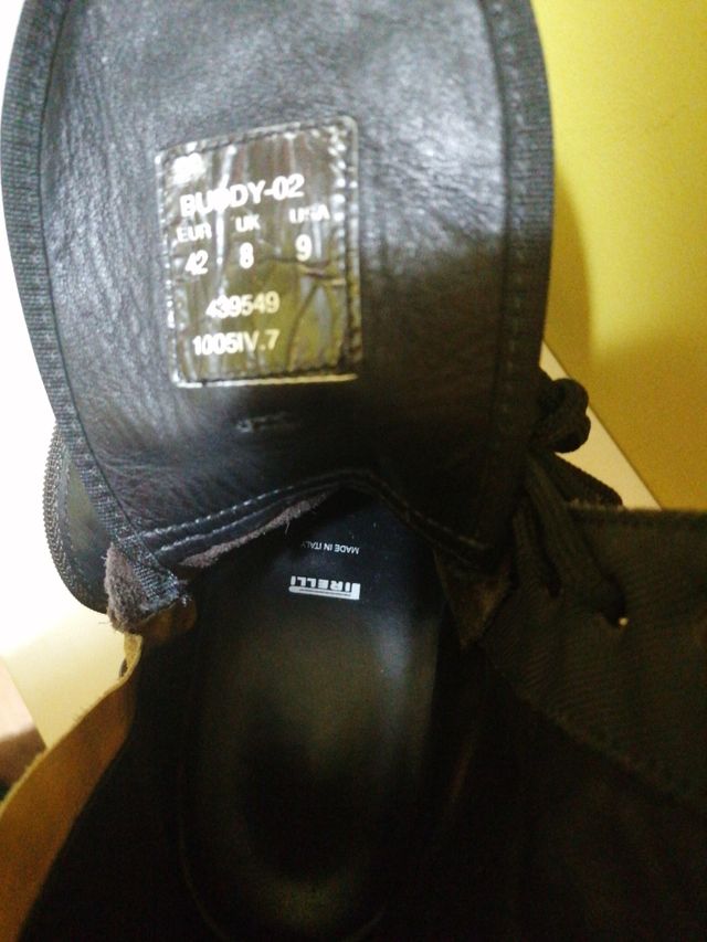 Botas marrón y negro pirelli