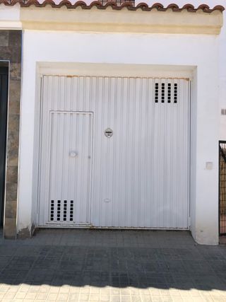 Puertas de garaje de segunda mano en la provincia de Sevilla en WALLAPOP