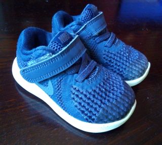Zapatillas Nike Número 19 1\\/2 de segunda mano por 5 EUR en Madrid en  WALLAPOP