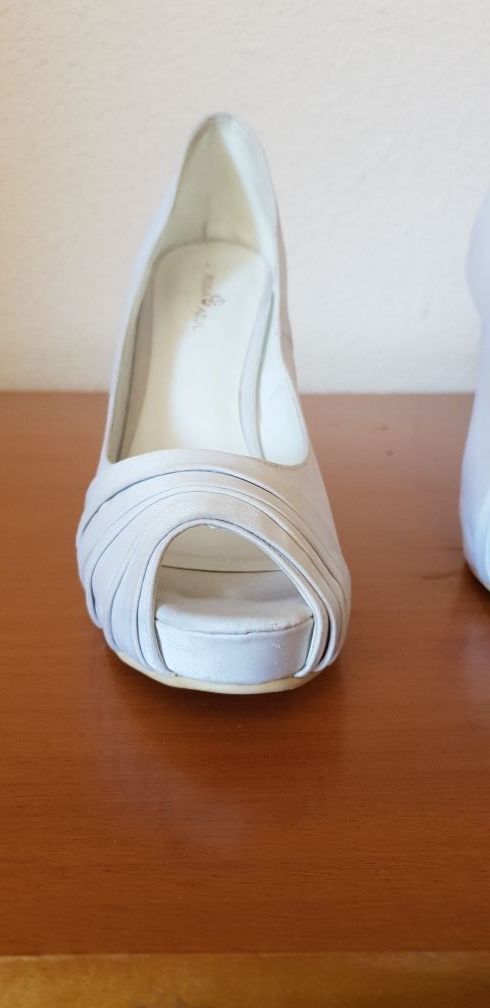 Zapatos blancos talla 39