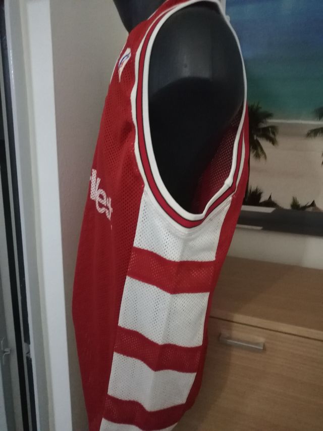 Camiseta do histórico clube de basquete Zaragoza