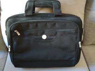 Maletín DELL profesional para portátiles. de segunda mano por 50 EUR en  Vallbona d\\'Anoia en WALLAPOP