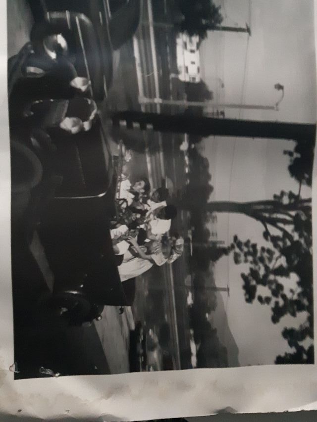 TODOS  LOS 3 CARTELES GRANDES