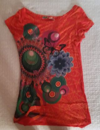 Camisetas Desigual de segunda mano en Alicante en WALLAPOP Camisetas Desigual de segunda mano en Alicante en WALLAPOP