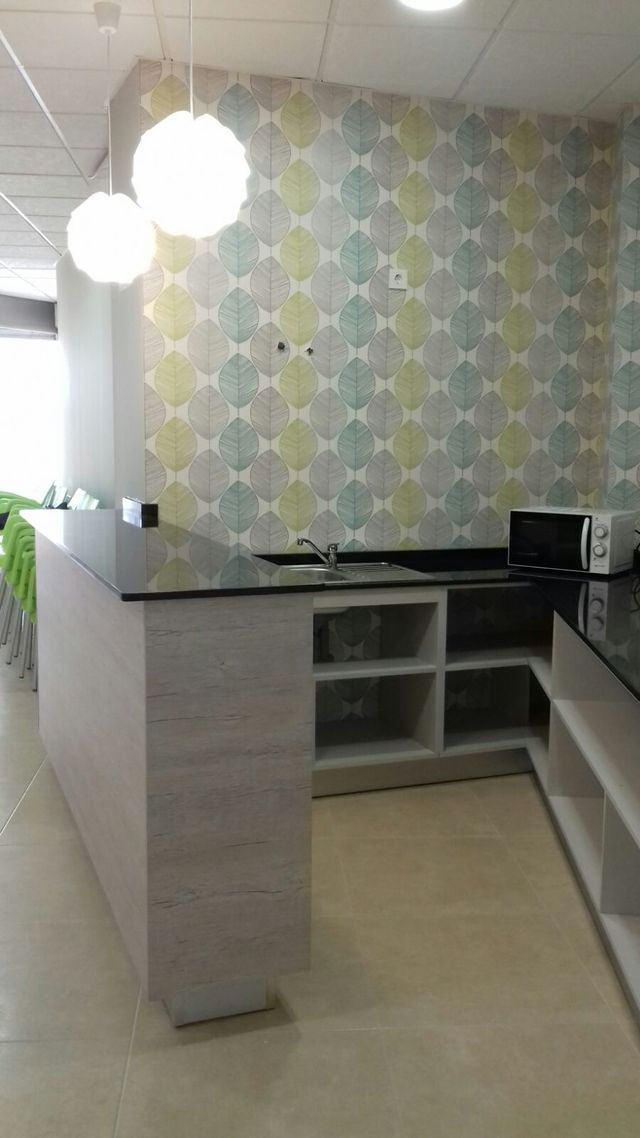 Mostrador barra con mueble de segunda mano por 1 € en Corvera en WALLAPOP