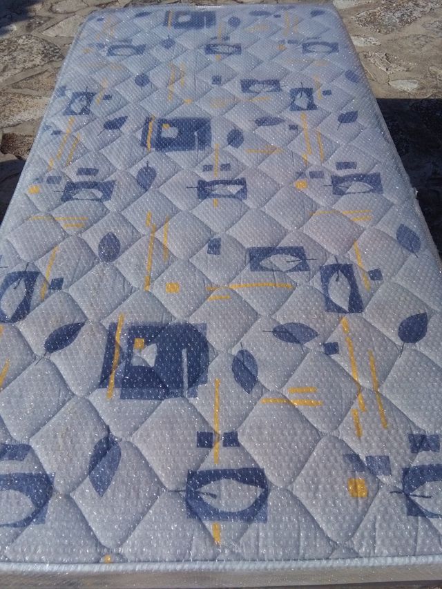 colchón y somier de 90 cm