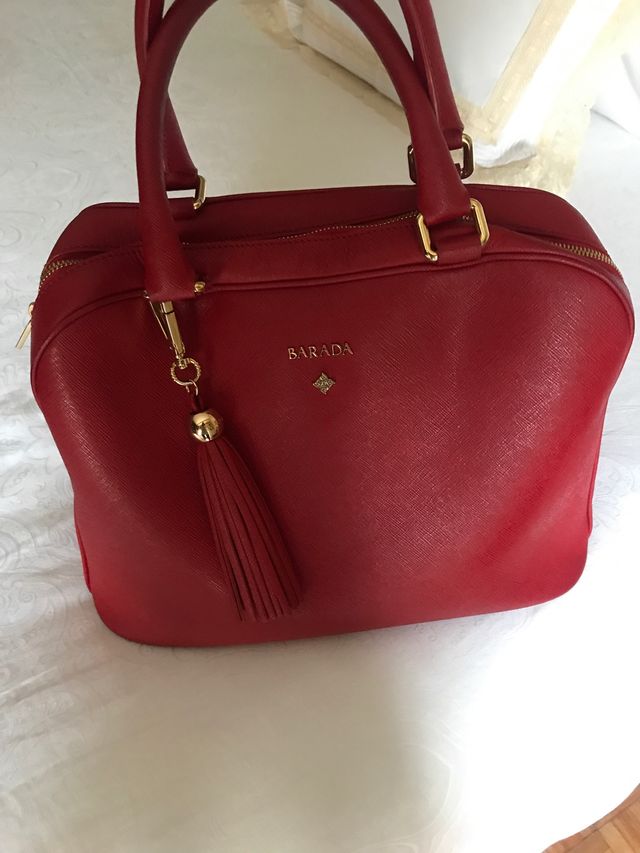 Bolso de piel Rojo grande ,nuevo