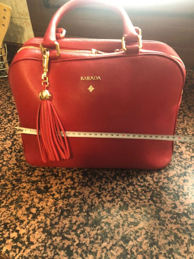 Bolso de piel Rojo grande ,nuevo