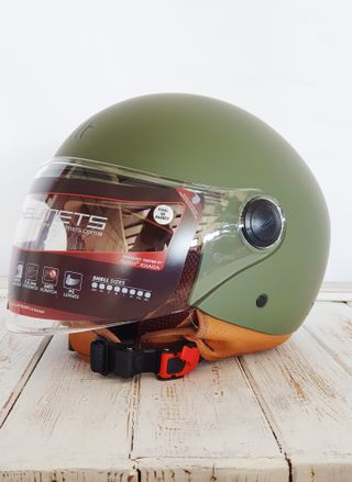 Casco MOTO de segunda mano por 40 € en Puente Genil en WALLAPOP Casco MOTO de segunda mano por 40 € en Puente Genil en WALLAPOP