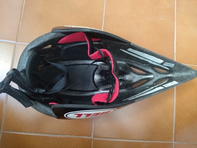 casco aerodinámico BELL