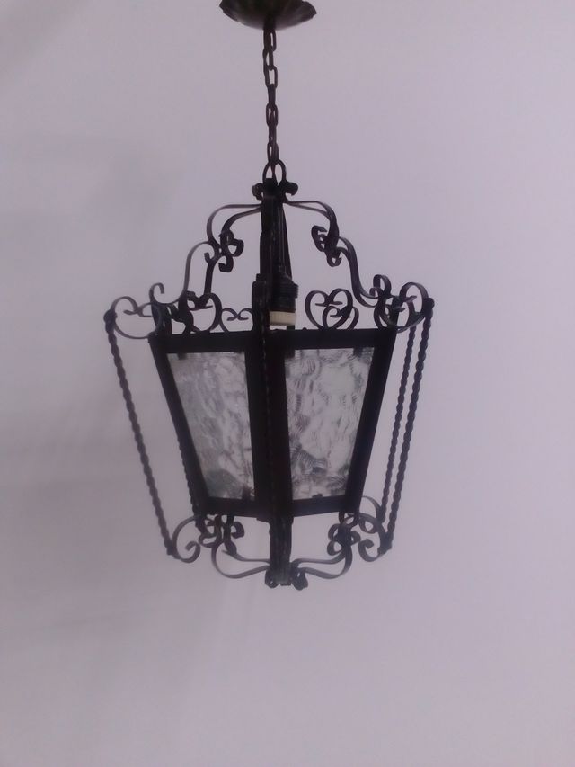 FAROL COLGADO